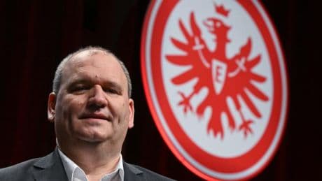 „Lebensbedrohliche Situation“ – Ehefrau verbot Frankfurts Chef Kontakt zur Eintracht