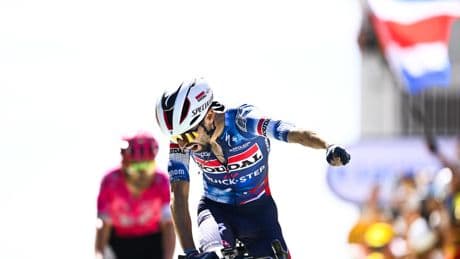 Tour de France : «Une victoire au Ventoux tu ne peux pas la lâcher», lance Paret-Peintre après sa victoire sur la 16e étape
