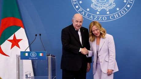 España intenta recuperar su posición en Argelia tras el giro sobre el Sáhara, mientras Italia consolida su ventaja
