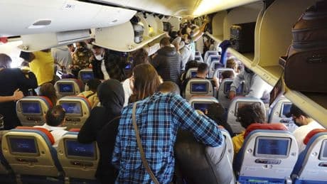 Von Armlehnenkriegern und Ausstiegsdränglern: Streß im Flugzeug kann reduziert werden
