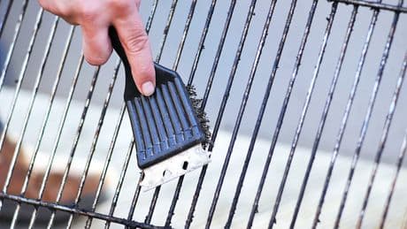 Nach der Reinigung: Vor diesem Grill-Unfall sollten Sie sich schützen