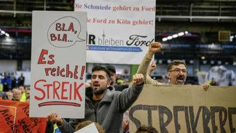 Ford: appel à la grève en Allemagne, le syndicat de l'automobile attend "une offre acceptable" de la direction