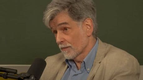 Carlos González, experto en salud infantil: "Insistiendo en que tu hijo coma cosas sanas, lo único que consigues es que las odie"