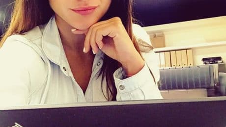 Quién es Mireia Borrás, la eurodiputada de Vox, exnovia de Alvise y que ahora han relacionado con Victor Aldama