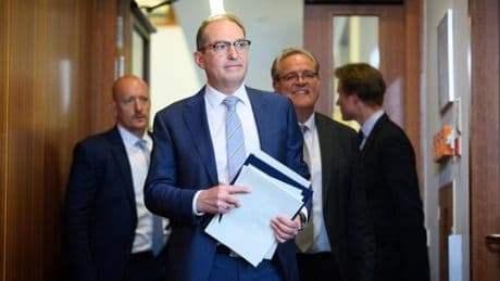 Dobrindt beschließt Zurückweisung von Asylsuchenden