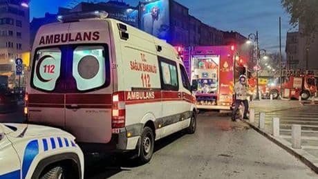 Beşiktaş'ta 3 katlı restoranda yangın