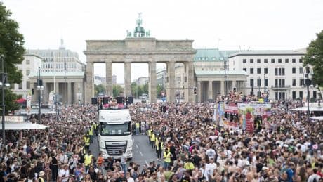 Verkehrsbehinderungen: Straßensperrungen wegen Technoparade "Rave the Planet"
