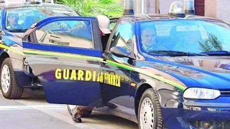 Valenza, truffate 40 badanti. Imprenditore nei guai, gli inquirenti: “I parenti pagavano, ma niente stipendi”