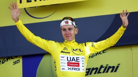 Tadej Pogacar blies zichzelf bijna op in Tour de France-tijdrit: ’Maar toen ik dat zag, kreeg ik extra motivatie’