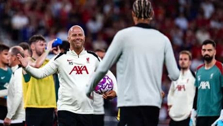 Arne Slot aims dig at Liverpool star as he introduces Hugo Ekitike to new team-mates