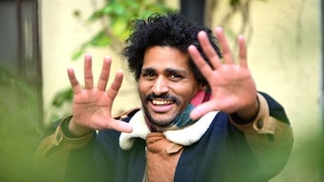„2010  wurde ich postmigrantisch, 2012 Schwarz,  jetzt bin ich wohl BIPoC“