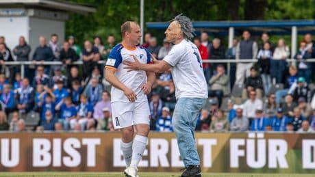 Brandenburger Endspiel - Gruseliger Masken-Flitzer im Pokalfinale!
