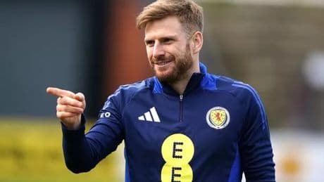 Stuart Armstrong seals Aberdeen transfer as ex Celtic star makes stunning SPFL return