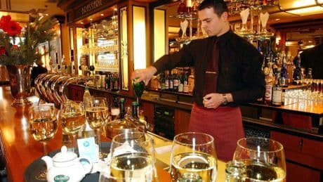 Berlin-Mitte: Kult-Lokal Brasserie am Gendarmenmarkt schließt