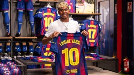 Lamine Yamal, el nuevo 10: "Yo trabajo para el Barça, juego para el Barça, pero cuando salgo de la Ciudad Deportiva disfruto de mi vida y ya está"
