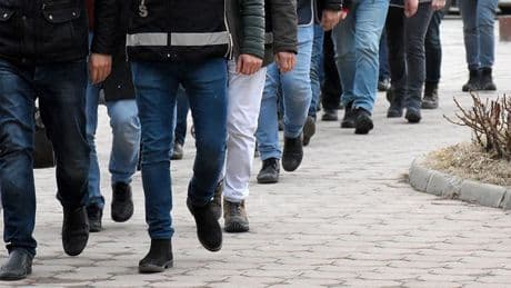 Sahte belgelerle 100 milyon liralık vurgun: Ev hanımlarını böyle tuzağa düşürmüşler...