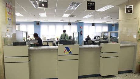 Manos Limpias denuncia ante la Fiscalía a un ex alto cargo de Hacienda por el presunto cobro de 100.000 euros para archivar una investigación