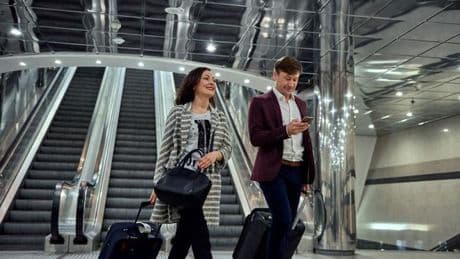Todos los desplazamientos de un viaje en una sola app’: Uber apuesta por la multimodalidad con la venta de billetes de tren en su plataforma