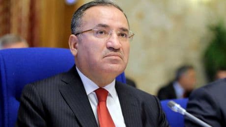 Bozdağ’dan tartışmalı hutbe savunması: “Hutbeler siyaset üstüdür”