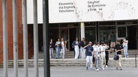 Uno de cada cinco universitarios vascos estudia ADE, Educación Primaria o Derecho