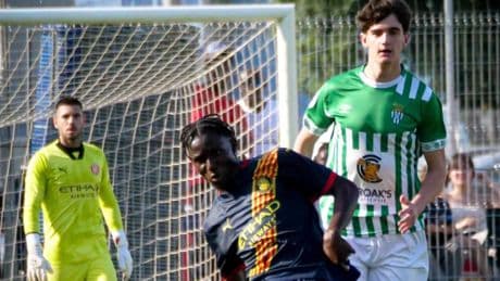 2-1: El Girona B sentencia y continúa adelante