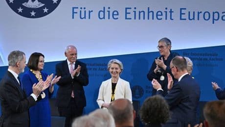 Nach Verleihung des Karlspreises: Von der Leyen ruft zu Aufbau von „unabhängigem Europa“ auf
