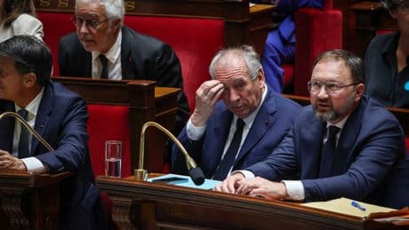 Los escenarios que se abren tras la caída del Gobierno francés: primer ministro de consenso o volver a las urnas