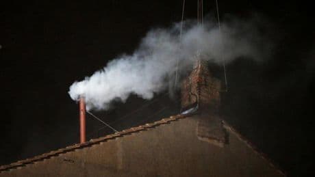 ¿Qué pasa cuando hay fumata blanca? Los pasos a seguir para el nuevo papa