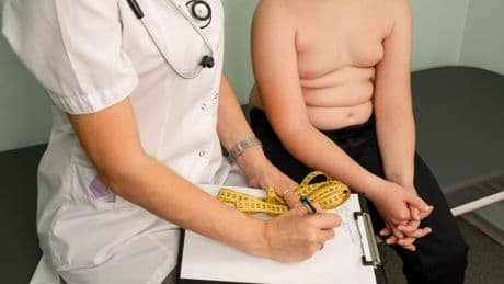 Los niños con obesidad toman entre un 20% y un 60% más de fármacos que los menores con un peso saludable