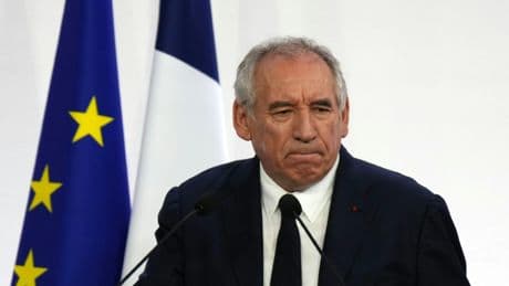 En quête de légitimité, François Bayrou tente à son tour le pari risqué de la « clarification »