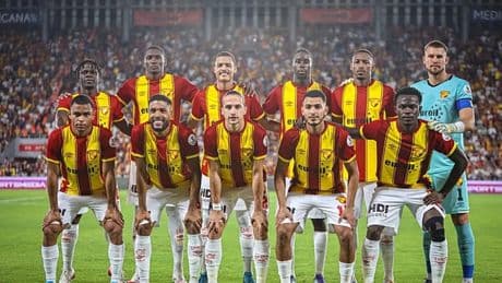 Göztepe, ligde kaybetmeyen üç takımdan birisi
