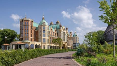 In het Efteling Grand Hotel slaap je op een pretpark, maar dan in complete luxe