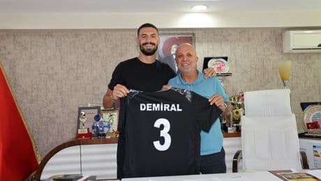 Milli futbolcu Melih Demiral, Alanyaspor'u ziyaret etti