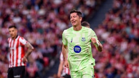 El doblete de Lewandowski le da la última victoria al Barça en La Liga tras doblegar a un dócil Athletic Club en San Mamés