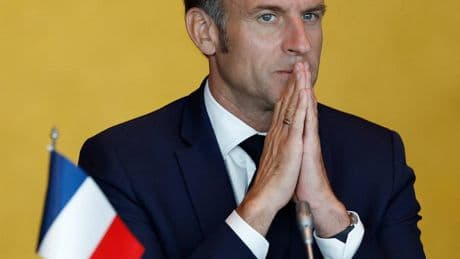 "Paga Nicolas". Il movimento anti-tasse e la rivolta social che spaventano Macron