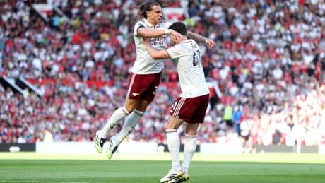 Man Utd vs Arsenal LIVE: Premier League latest score as Gunners take lead