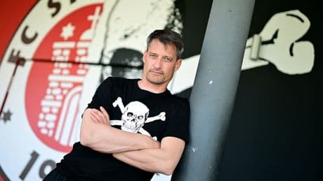 Kein Leipzig, kein Wolfsburg - Blessin bleibt bei St. Pauli