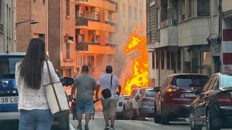 Explosión de una tubería de gas en Zamora: hay dos heridos con quemaduras y se han incendiado un camión y un edificio