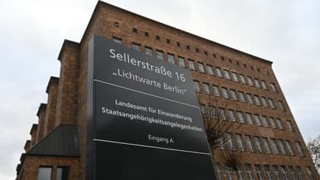 Vorwurf Bestechlichkeit: Razzien bei Landesamt für Einwanderung