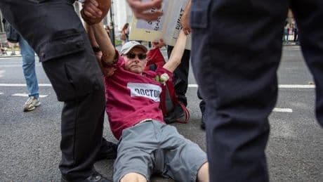 Au Royaume-Uni, des manifestants propalestiniens risquent d’être jugés pour soutien au terrorisme