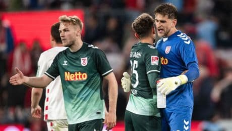2. Fußball-Bundesliga: Stolz trotz Abstieg: Jahn verabschiedet sich kämpferisch