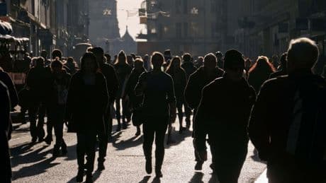 Net migration data due after Starmer’s warning on ‘island of strangers’