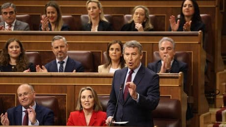 Feijóo le dice a Sánchez que "tiene miedo de Ábalos" por sus whatsapps y el presidente califica de "delito" la filtración