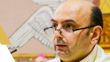 Padre Gabriel Romanelli, chi è il parroco missionario a Gaza ferito nel raid israeliano: «Siamo rimasti soli»