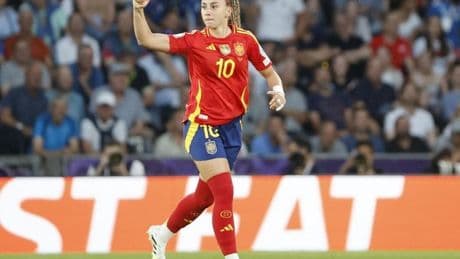 Athenea reivindica el rico fondo de armario de España