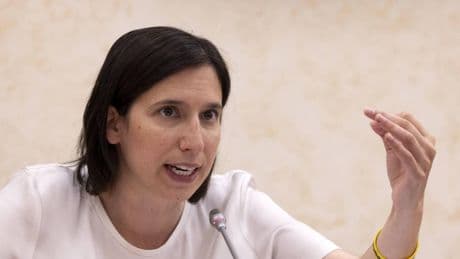 Migranti, l’Italia fa da traino nella Ue ma la Schlein non se ne accorge