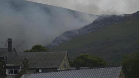 Incendios en Galicia, en directo: el fuego en el interior de Galicia continúa avanzando