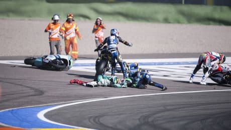 Britanya Superbike Şampiyonası'nda korkunç kaza! 2 pilot hayatını kaybetti