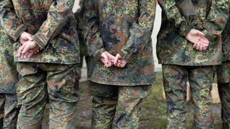 Geldanlage: Warum Anleger lieber auf Rüstung statt auf Nachhaltigkeit setzen