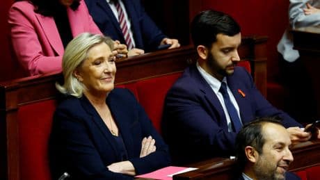 Retraites, énergie... Le RN souffle le chaud et le froid sur François Bayrou